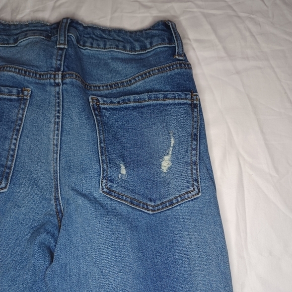 Altar'd State distressed skinny jeans - Picture 9 of 10